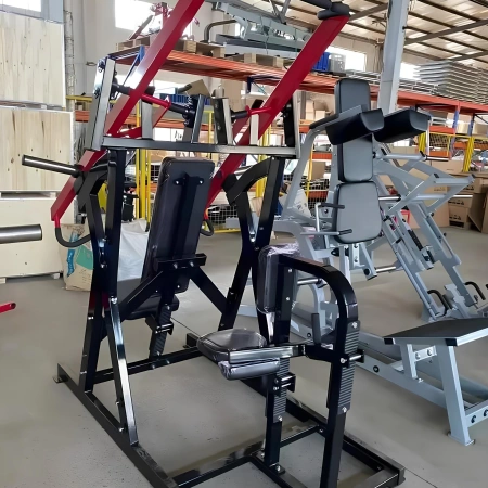 Presse pectorale assise Lat Pull Down - RFA | Salle de sport - Vue machine dans la chambre