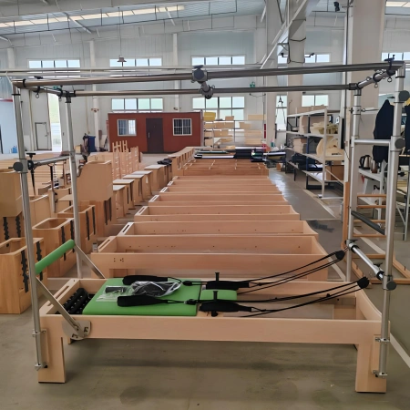 Cadillac avec Reformer - PM6 | Professionnel - Cadillac Vue de face