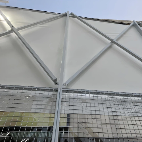 Electrically Openable Padel Court - CP30 | Professional - Close-up view