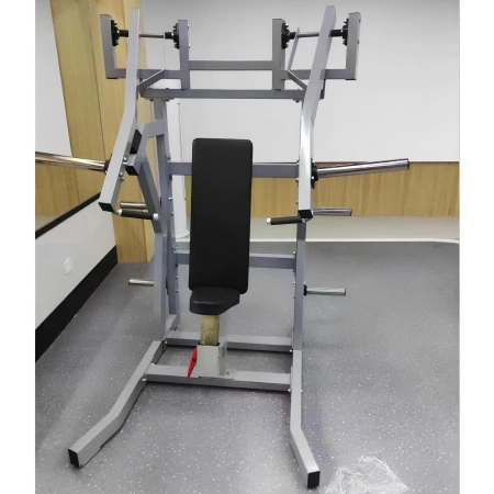 Presse pectorale à force latérale - RFA | Entraînement fonctionnel - Vue de l’utilisation de la machine