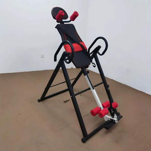 Schwerkraft-Umkehrbank - verstellbar und klappbar - Raumansicht