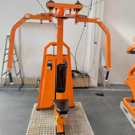 Rear Delt and Pec Fly - FMT | Weight pack included | Tailor-made - Full Front View