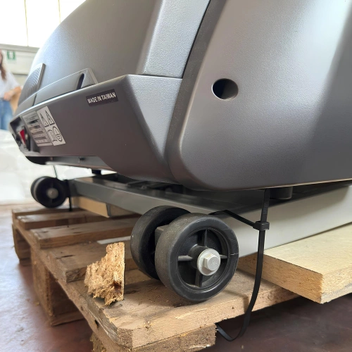 Toorx Laufband mit Display - TRX8000 | Gebraucht - Ansicht des linken Rades