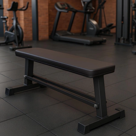 Flachbank mit Hantelhalter - Flachbank - Blick in das Fitnessstudio