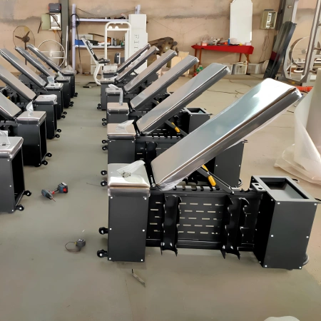 Banco ajustable con soporte para mancuernas integrado | Profesional