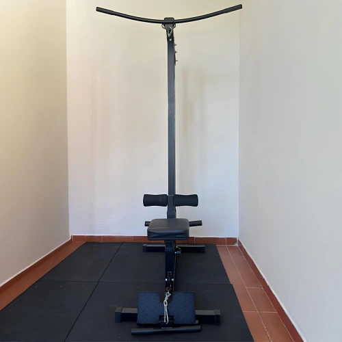 Lat Machine Multifunzione - Regolabile | Accessori Inclusi - Visuale Parte Posteriore