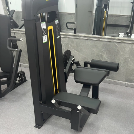 Flexión de piernas en decúbito prono - FMT | Paquete de pesas incluido | Personalizable - Vista completa de la habitación