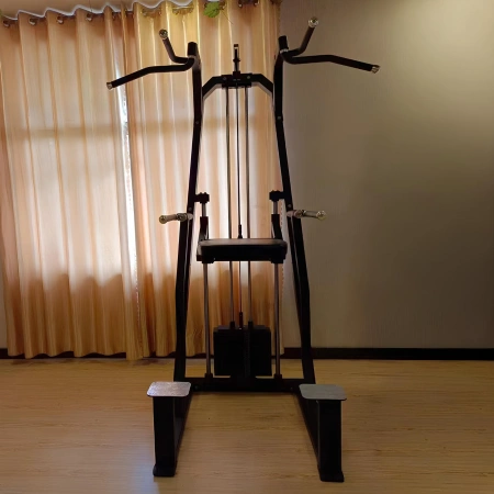 Dip & Chin asistido - FMT | Paquete de pesas extensible - Vista frontal de la máquina