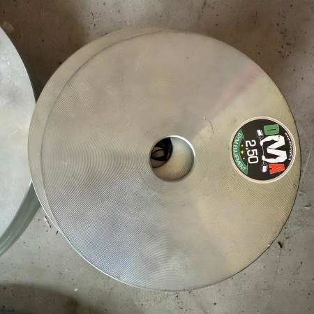 Kit de barre, haltères et 135 kg de plaques de poids | Seconde main - Vue totale du disque