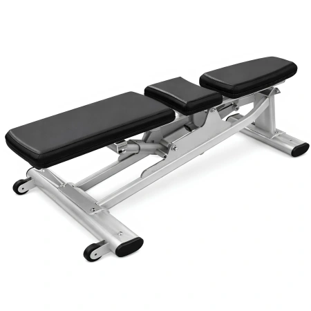 Verstellbare Bank x6 | Rimini Wellness Fair 2024 – Blick von vorne