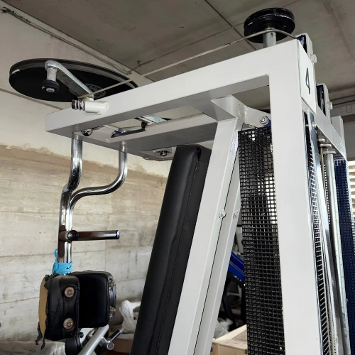 Máquina Pectoral Technogym | Segunda mano - Vista de Cerca en la parte trasera