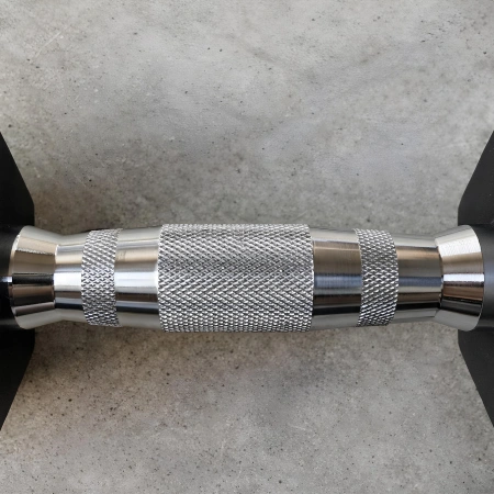 Kit d’haltères hexagonales caoutchoutés de 2,5 à 60 kg - Toit 1500 kg - Poignée de moletage à vue rapprochée