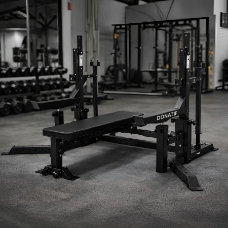 Competition Bench Squat - Powerlifting | Personalizado - Vista completa en la sala derecha