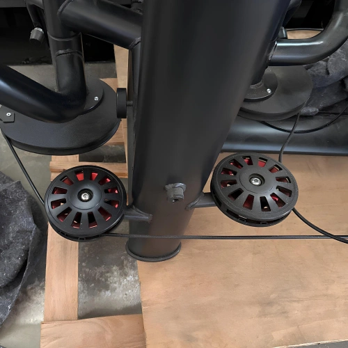 Máquina Pec Deck - X6 | Rimini Wellness 2024 - Visual Cables