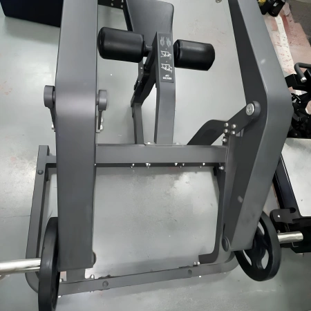 Presse à triceps à charge libre - CLP | Professionnelle | Salle de sport - Vue du chargement des disques