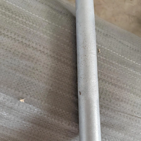 120 cm - 25 mm Spring-Loaded Gym Barbell | Used - Handle View