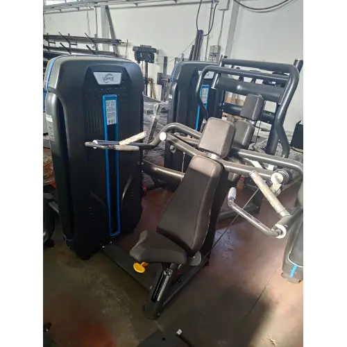 Shoulder Press - X6 | Rimini Wellness Fair 2024 - View of the Upholstered Seat