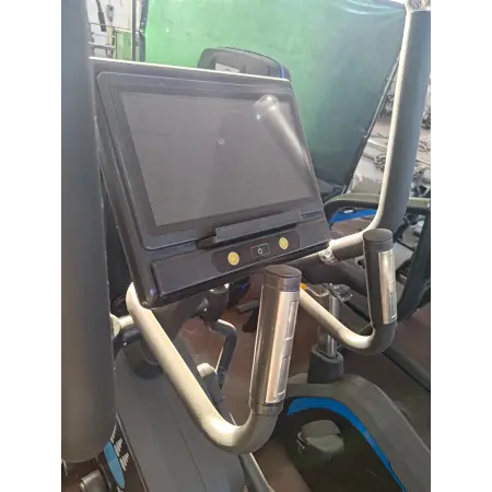 Virtual Reality Ellipsentrainer - X6 | Rimini Wellness 2024 - Nahaufnahme auf dem Monitor