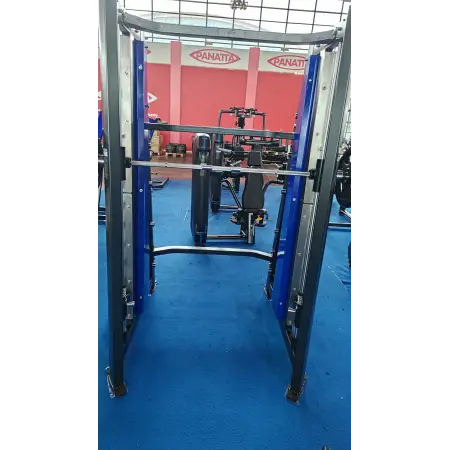 Salle de sport Smith Machine | Salon du bien-être de Rimini 2024 - Vue rapprochée