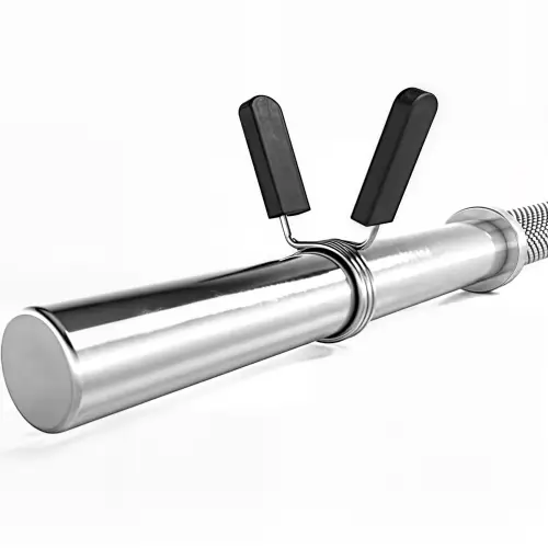 Olympisches Set - Langhantel und Kurzhanteln mit 110 kg Scheiben - Standbild an der Langhantel montiert