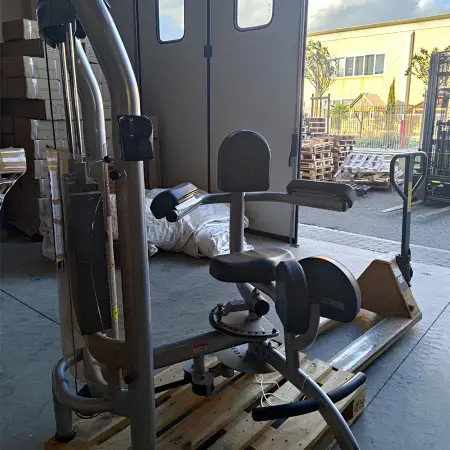 Matrice de torse rotative avec pack de poids | Seconde main - Vue complète de la chambre