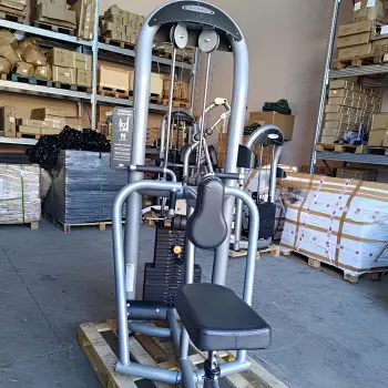 Diverging Seated Row Matrix with Weight Pack | Second Hand - Sold Out 2