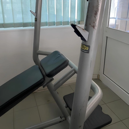 Banc de musculation incliné - Exercices d’haltères | Trotteuse