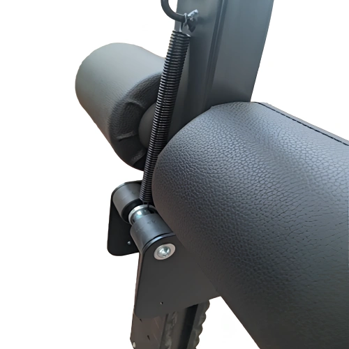 Lat Machine a Carico Libero - X6 | Rimini Wellness 2024 - Visuale Ravvicinata