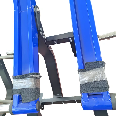 Free Loading Lat Machine - X6 | Rimini Wellness 2024 - View on the Arms