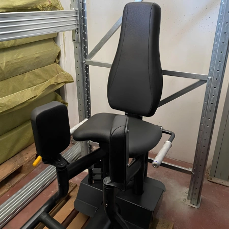 Abduktor & Adduktor - X6 | Rimini Wellness Messe 2024 - Nahaufnahme