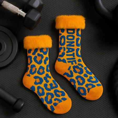 Calcetines de leopardo - Ribete de piel sintética - CZ2 | Donatif - Uso