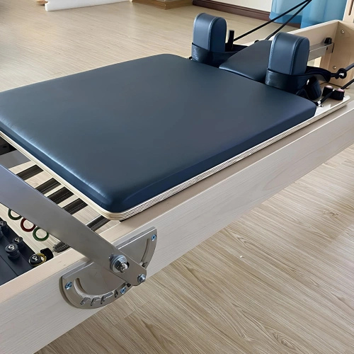 Reformer Pilates in Legno d'Acero - PM8 | Professionale - Visuale Ravvicinata Imbottitura
