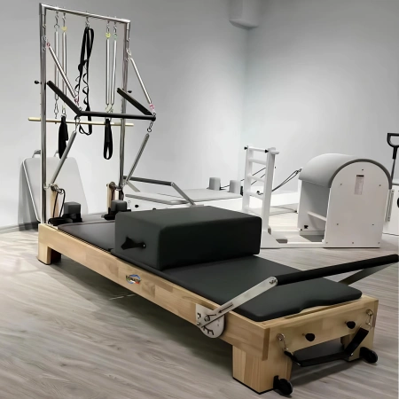 Pilates Reformer con Half Trapeze - PM14 | Professionale - Visuale Completa Utilizzo