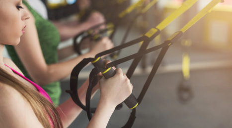 TRX vs Elastic Bands: Which One to Choose for Home Fitness?