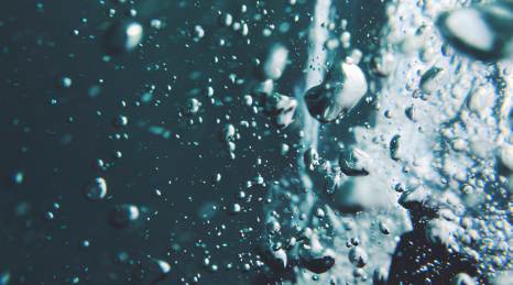  L'importanza di bere acqua: benefici e consigli per una corretta idratazione