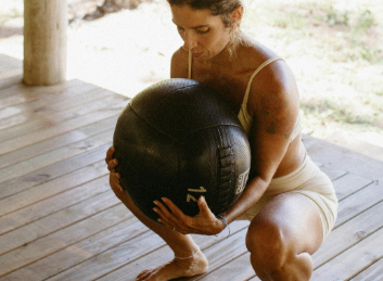 Medicine Balls and Fitballs: Buying Guide for Physical Therapy Practices