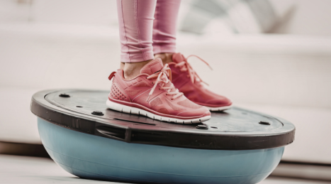 Propriocezione e Equilibrio: Tavolette e Cuscini Instabili