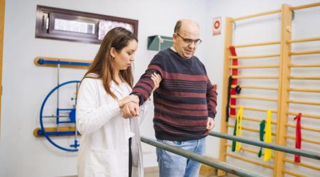 Scale per Palestre Riabilitative: Modularità e Sicurezza