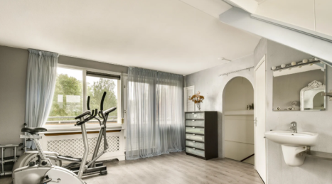 Home gym cheap: what you really need to get started without complicating your life