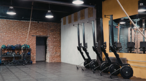 Cardio, forza o circuiti: cosa ha più senso se il tuo obiettivo è dimagrire a casa