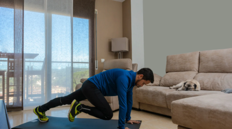 Welche Mindestausrüstung Sie wirklich brauchen, um zu Hause zu trainieren, wenn Sie abnehmen wollen