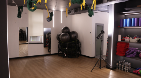 Une machine remise à neuf se comporte comme une machine neuve dans le travail quotidien d'un studio de réparation