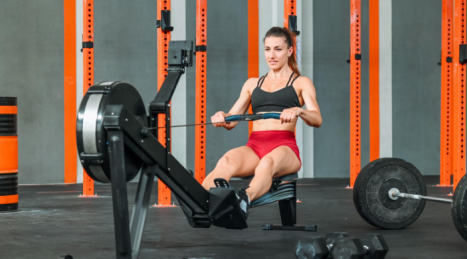 Perché usare il vogatore: 7 benefici comprovati per cardio, forza e postura