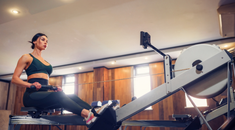 The 10 most common mistakes with the rowing machine (and how to correct them right away)