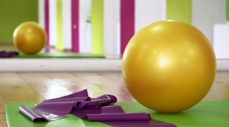 Pilates con piccoli attrezzi: come potenziare la tua routine