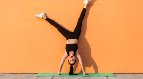 Wall Pilates: la tendenza che trasforma la parete in palestra