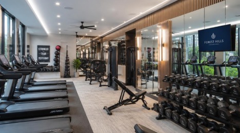 Cómo montar un gimnasio comunitario: guía sobre las máquinas multifuncionales de gimnasio