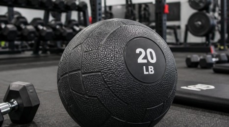 Balón médico, Slam Ball y Wall Ball: guía completa sobre sus diferencias y usos