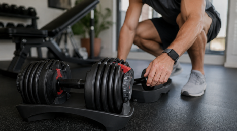 Mancuernas ajustables frente a fijas: elige la solución ideal para tu gimnasio en casa