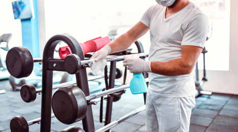 Come pulire correttamente il pavimento in gomma palestra